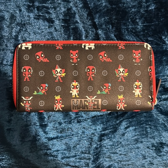 Loungefly Deadpool wallet! - Picture 2 of 7
